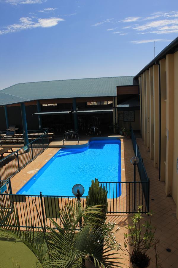 Хостел Ningaloo Club Backpackers Корал-Бэй Экстерьер фото