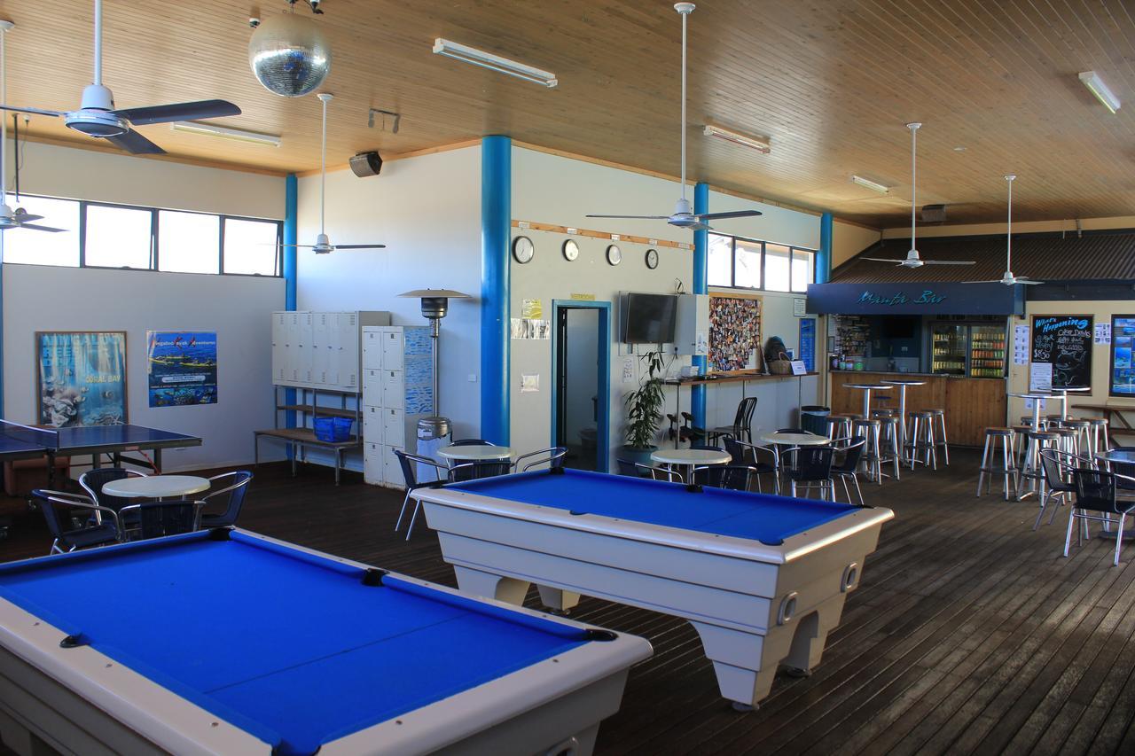 Хостел Ningaloo Club Backpackers Корал-Бэй Экстерьер фото